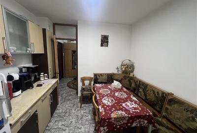 Apartament cu 2 camere decomandat în Valenta - 9