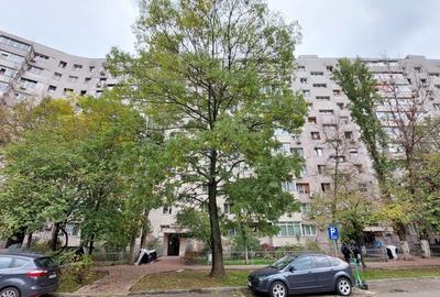 Apartament cu 2 camere semidecomandat, mobilat în 1 Decembrie 1918 - 1