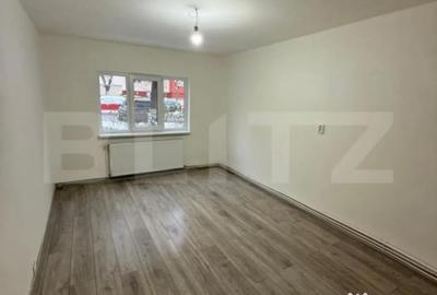 Apartament cu 4 camere decomandat în Central - 1