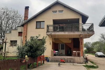 Spațiu comercial, de 200 mp, în Central - 6