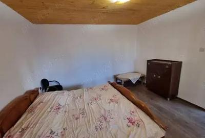 Casă cu 6 camere în Șerbănești - 2