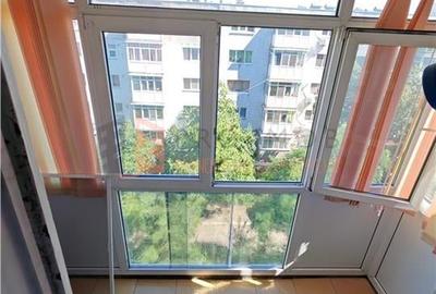 EXCLUSIVITATE! Apartament 3 camere confort 1 semidecomandat zona Micro 5 - 8