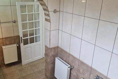 Inchiriez spatiu bun pentru birouri, salon, cabinet etc. intr-o vila sector 4 - 2