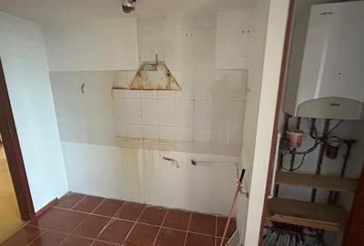 Apartament cu 3 camere decomandat în Olteniței - 12