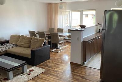 Apartament cu 3 camere în Central - 1