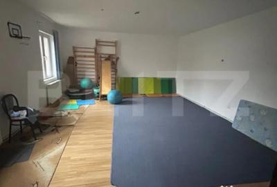 Casă cu 7 camere cu Teren 460 Mp în Olimpia-Stadion