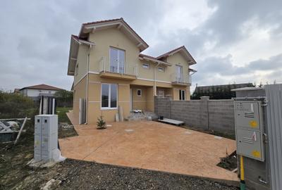 Duplex de vânzare – Calea Medveș - 4 camere - 124.000 Euro + TVA - 1