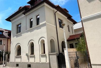 Închiriere vilă 6 camere zona Mitropoliei (parte și demisol)