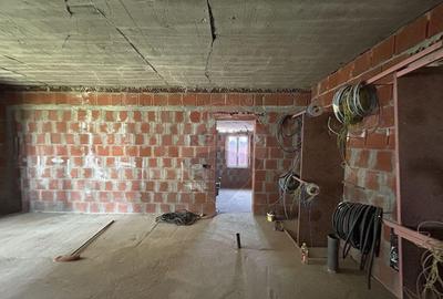 Casa la ro?u de vanzare in Satulung - 8