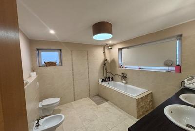 Casă cu 6 camere cu Garaj în Satu Nou de Jos - 15