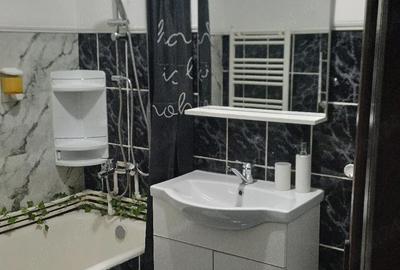 Garsonieră decomandată în Petros - 1
