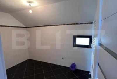 Casă cu 4 camere cu Teren 500 Mp în Central