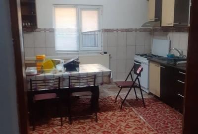 Casă cu 4 camere în Fetești-Gară - 2