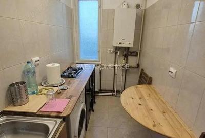 Apartament cu 2 camere decomandat în Calea Călărașilor