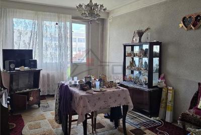 Apartament cu 3 camere decomandat în Alexandru cel Bun - 2