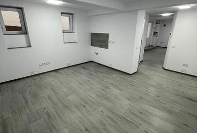 Casă cu 4 camere cu Teren 250 Mp în Central - 11