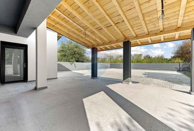 Spațiu comercial, de 410 mp, în Central - 3