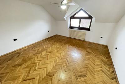 Casă individuală cu 6 camere cu Canalizare în Circumvalațiunii - 32