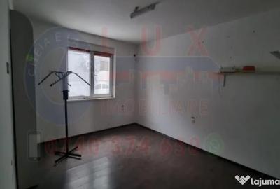 Spațiu comercial, de 75 mp, în Piața Veche - 1