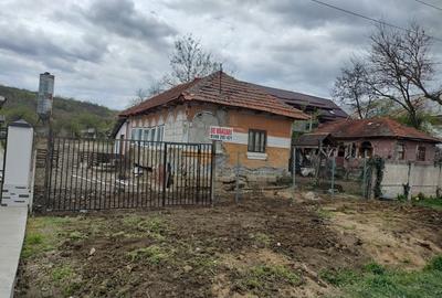 Casă cu 3 camere în Scăești - 2