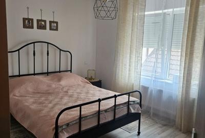 Apartament cu 3 camere în Trivale