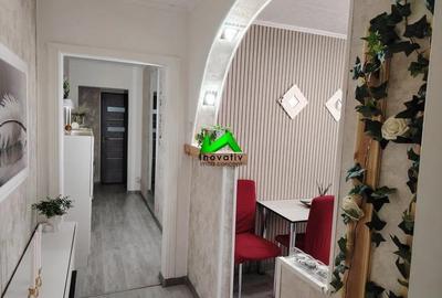 Apartament cu 3 camere decomandat, mobilat în Vasile Aaron