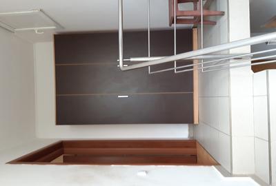 Casă cu 3 camere cu Teren 220 Mp în P-ța Universității - 8