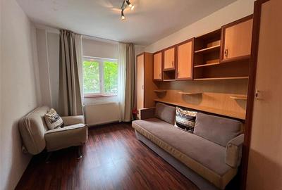 Apartament cu 3 camere decomandat în Răcădău - 3