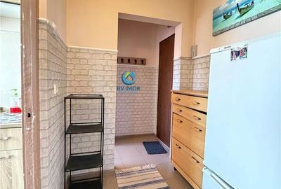 Apartament cu 3 camere în Florilor - 6