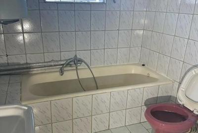 Casă cu 3 camere cu Teren 663 Mp în Golești - 7
