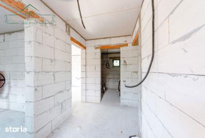 Casă cu 3 camere cu Teren 1558 Mp în Central - 9
