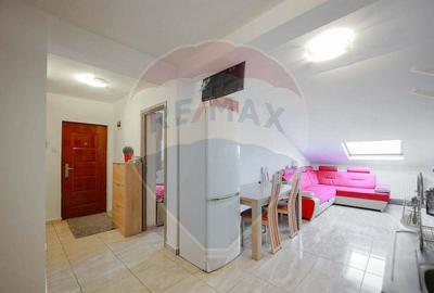 De vanzare apartament cu 3 camere, Rogerius, Oradea