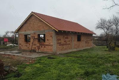 Casă în Tormac - 1