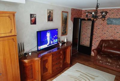 Apartament cu 3 camere decomandat în Eremia - 1