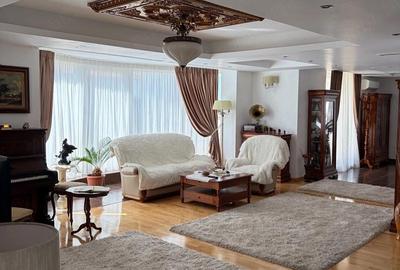Casă cu Teren 500 Mp în Central - 2