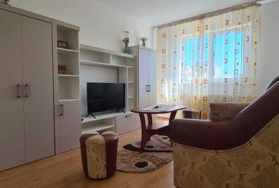 Apartament cu 3 camere decomandat în Astra - 2