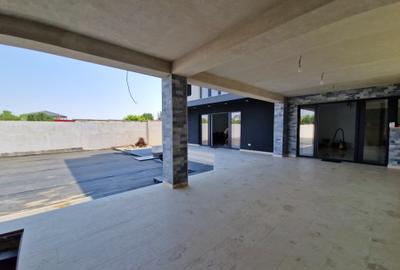 Vila cu piscina - 15 km distanta fata de Bucuresti - Constructie noua - 10