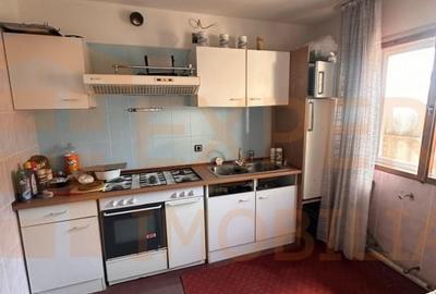 Casă individuală cu 4 camere cu Canalizare în Km 5 - 3