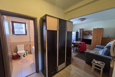 Garsonieră decomandată în Răcădău - 2