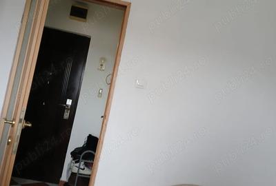 Apartament cu 2 camere decomandat în Fratelia