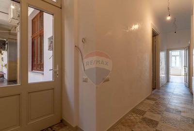 Spațiu comercial, de 148 mp, în Central - 3