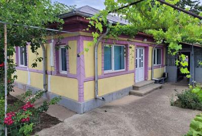 Casă cu 3 camere în Gară
