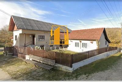 Casă cu 3 camere cu Teren 1500 Mp în Văcarea - 1