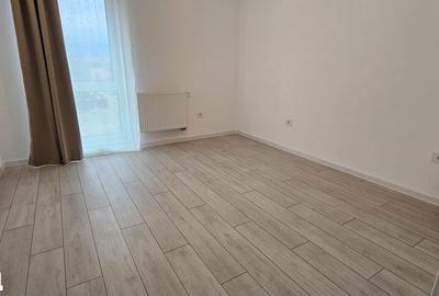 Apartament cu 3 camere în Tractorul - 4