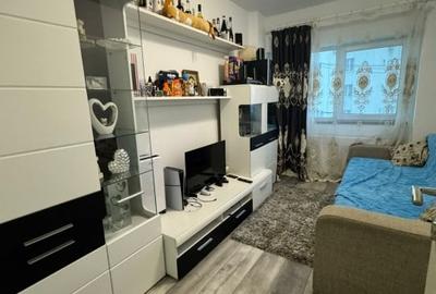 Apartament 3 dormitoare, 58 mp, Bulevardul Decebal - 8