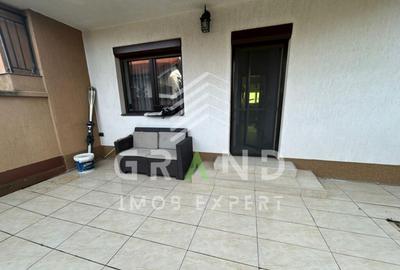 Apartament cu terasaStr. Campului,Mana?tur 4 camere - 15