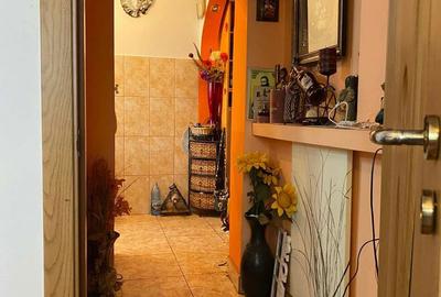 Apartament cu 2 camere decomandat în Decebal - 5