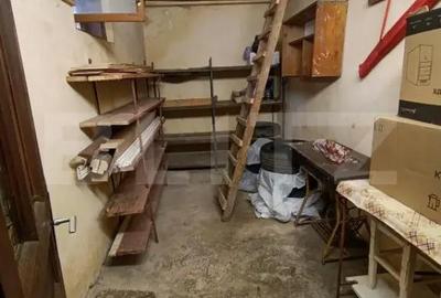 Casă cu 2 camere cu Teren 3350 Mp în Central - 3
