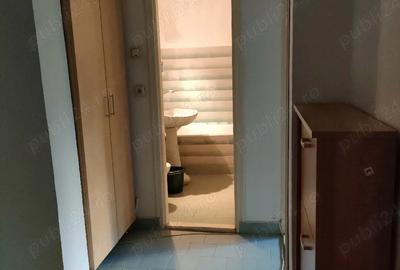 Apartament cu 2 camere decomandat în Calea București - 1