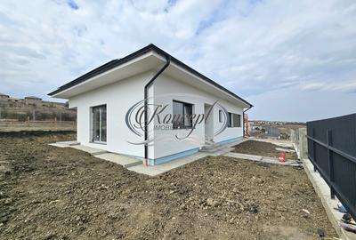 Casă individuală cu 4 camere cu Canalizare în Chinteni - 3